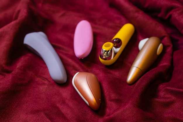 Uma Imagem Em Close De Um Estimulador Clitoriano Sem Contato, Projetado Para Uso íNtimo, Com Um Design Elegante E Moderno.